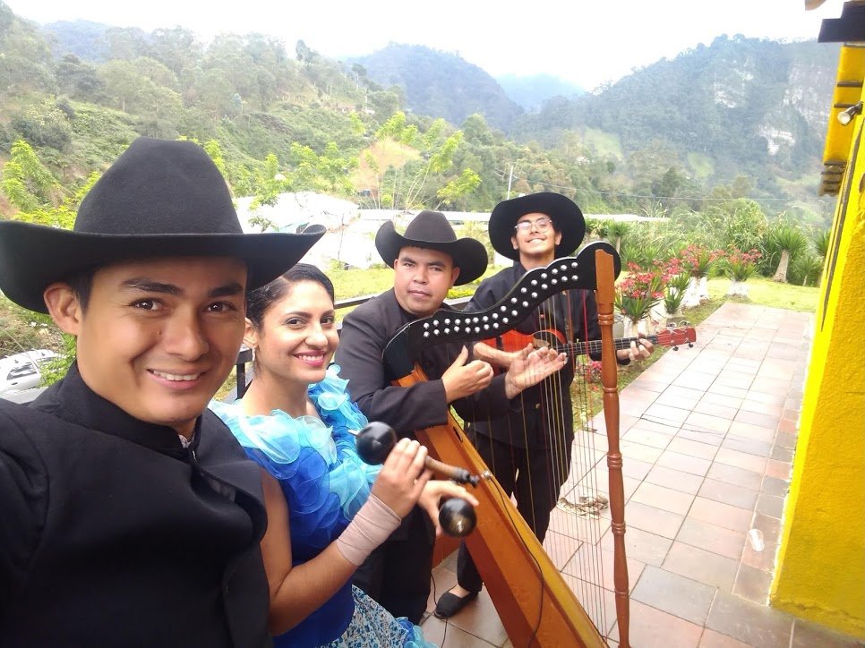 Grupo Llanero Tipico Joropo sin Fronteras