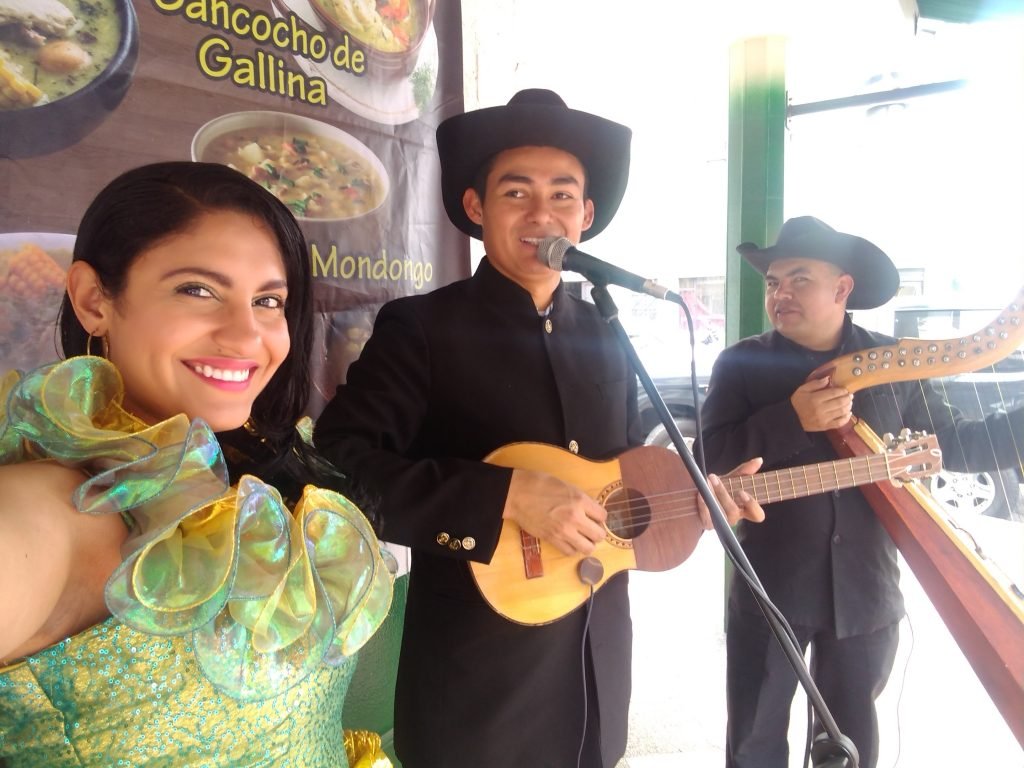Grupo llanero criollo Joropos sin Fronteras